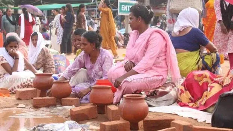 ആറ്റുകാല്‍ പൊങ്കാല: ആയിരങ്ങള്‍ തലസ്ഥാന നഗരിയിലേക്ക് ഒഴുകിയെത്തുന്നു